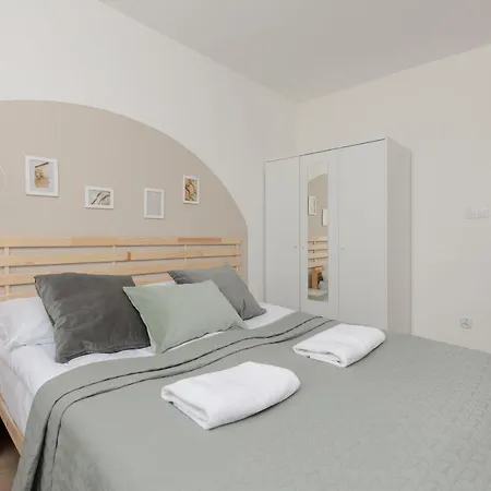 Apartment Apartament Zlota With View On Palace Of Culture And Science By Renters *